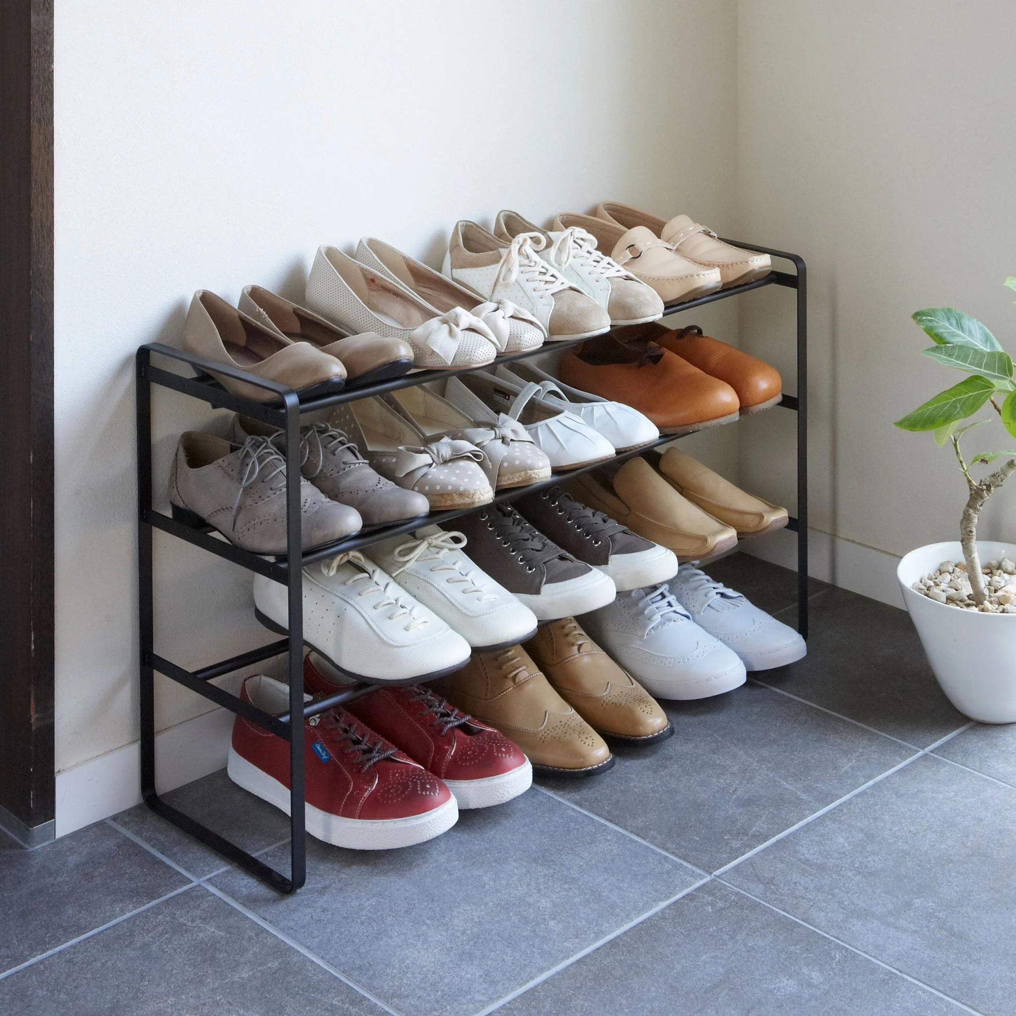 3-Tier Extending and Stacking Shoe Rack - Image 4