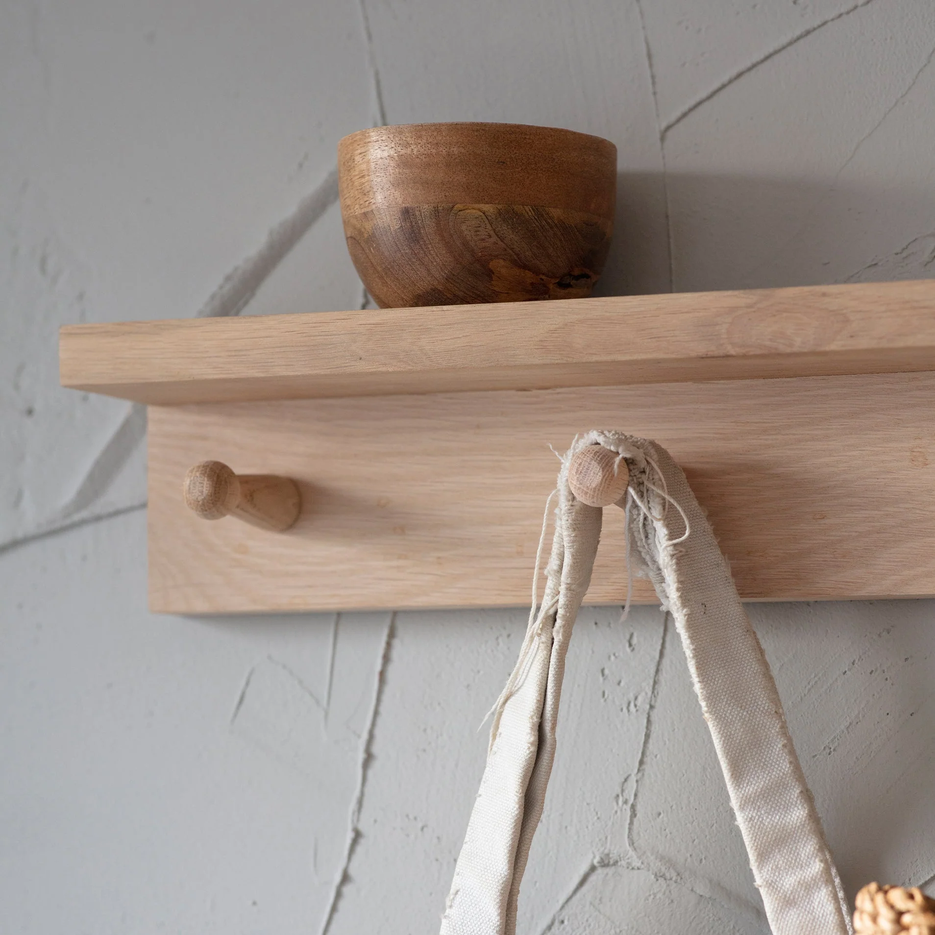 Hambledon 6 Peg Hook Rack With Shelf - Image 2