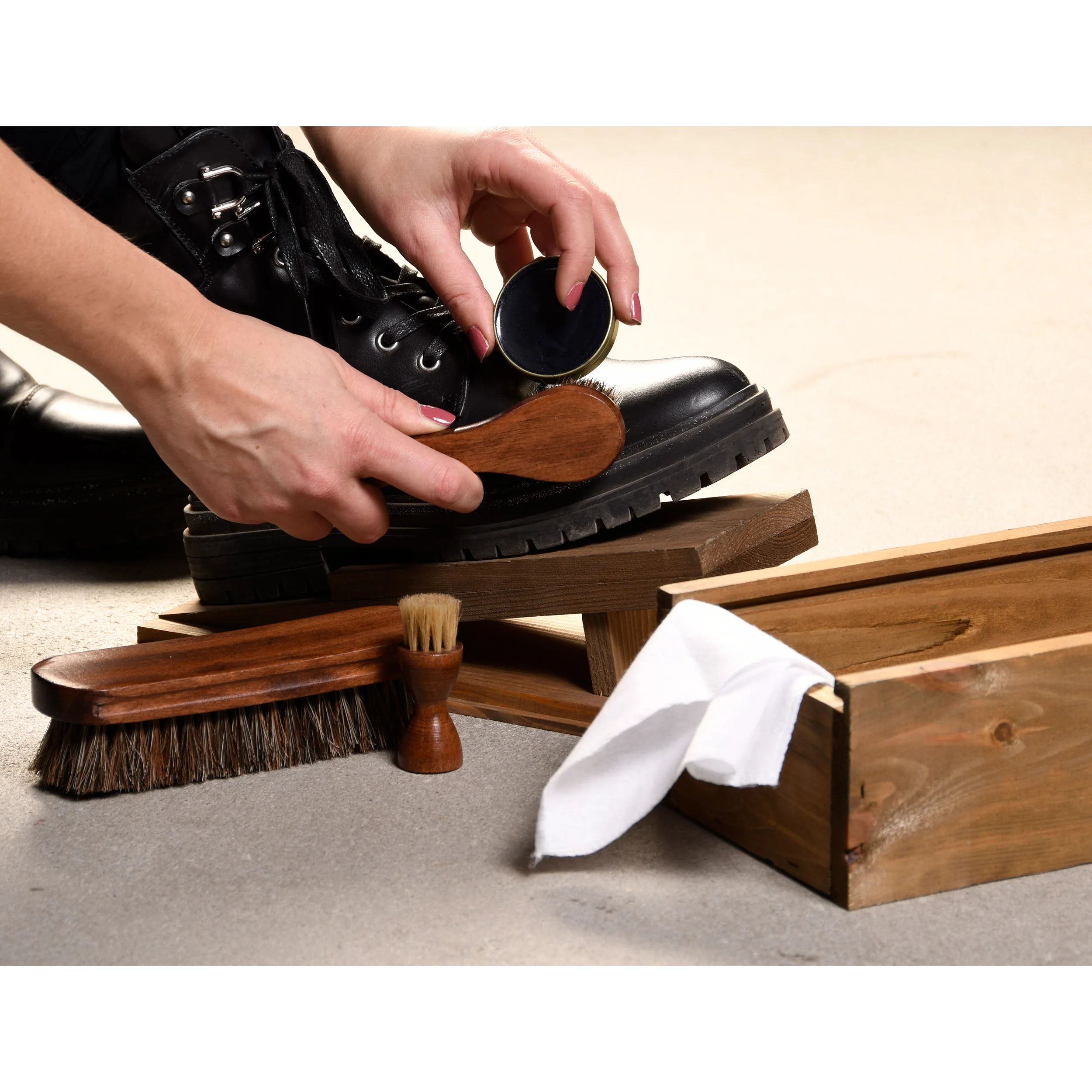 Shoe And Boot Cleaning Kit - Image 4