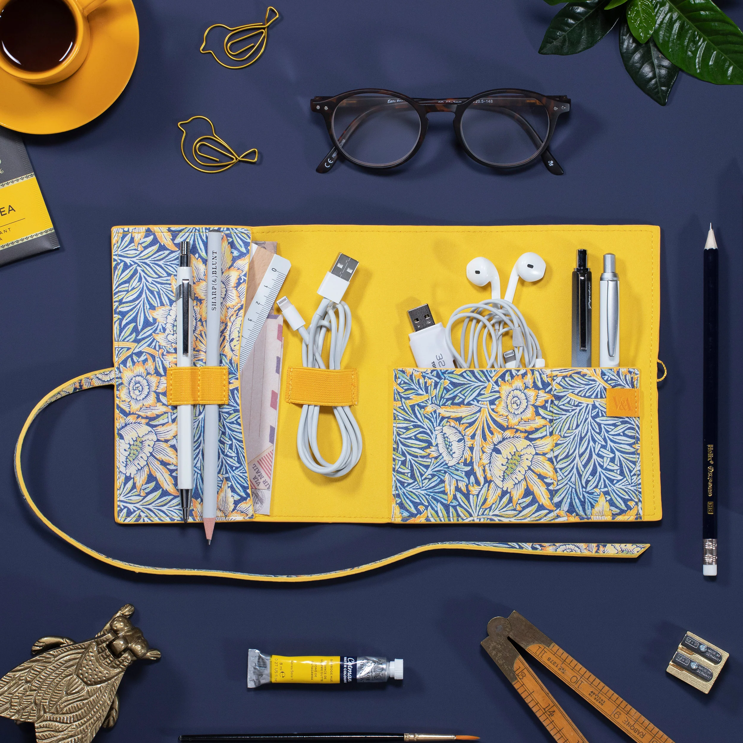 Tech Tidy Roll Up Wallet - Image 4