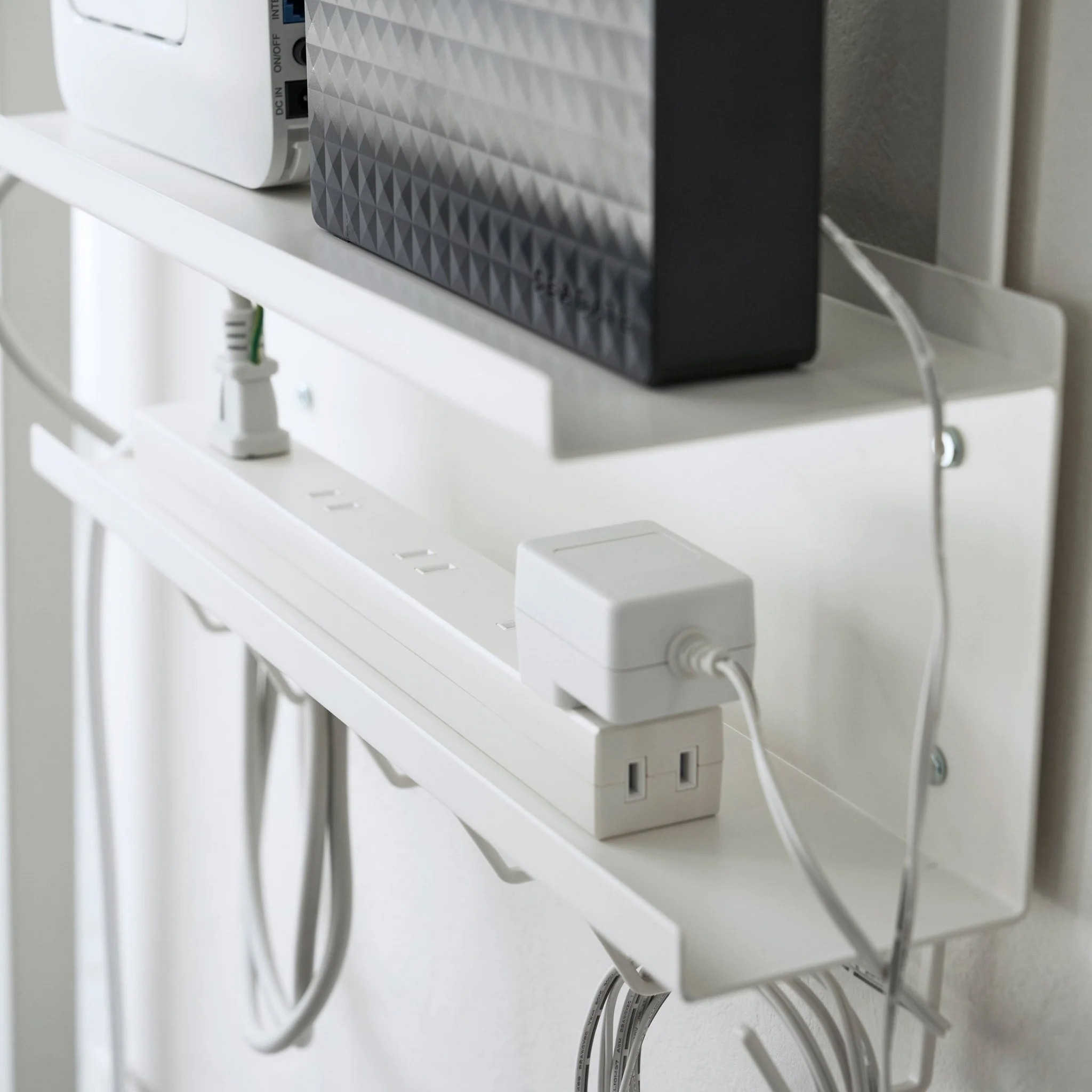 Under Desk Cable and Router Organiser - Image 6